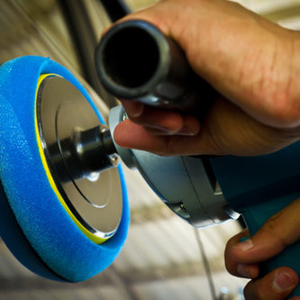 Hand-held polishing tool